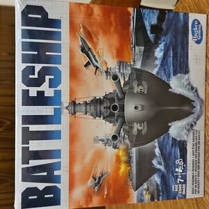 Hasbro new in box Classic portable Battleship Board Game